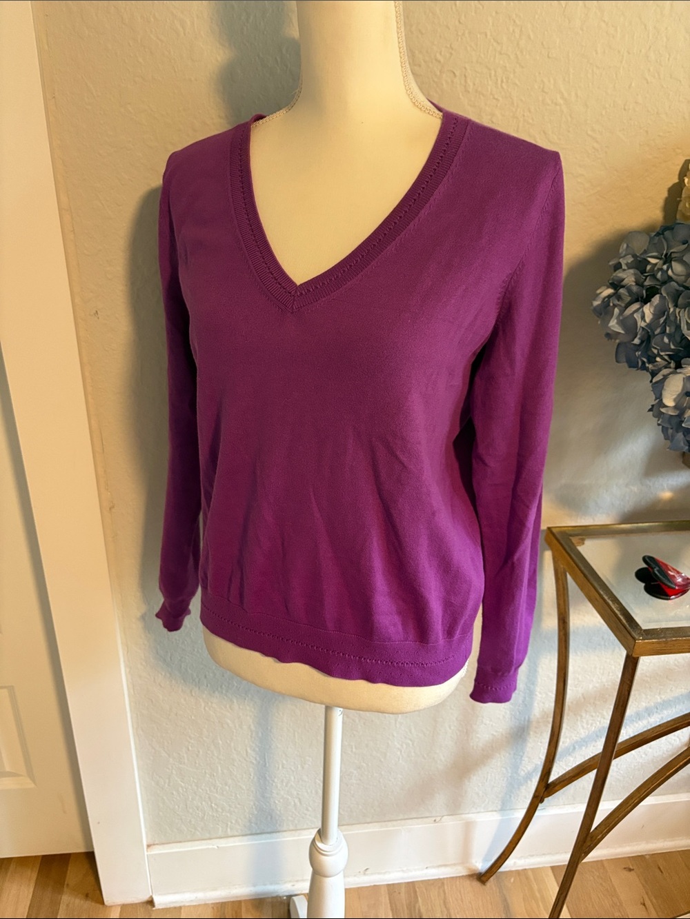 Boden Magenta Purple V-Neck Women's Sweater